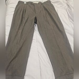 Stafford Men's Size 42X30 Cuffed Gray Dress Pants Pre-owned
